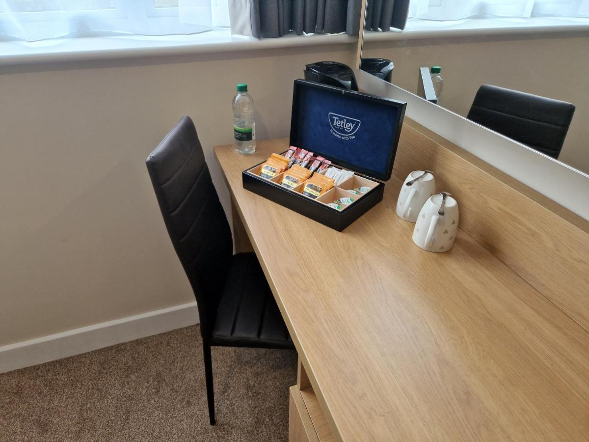 Best Western Northfields Ealing Hotel Лондон Екстер'єр фото