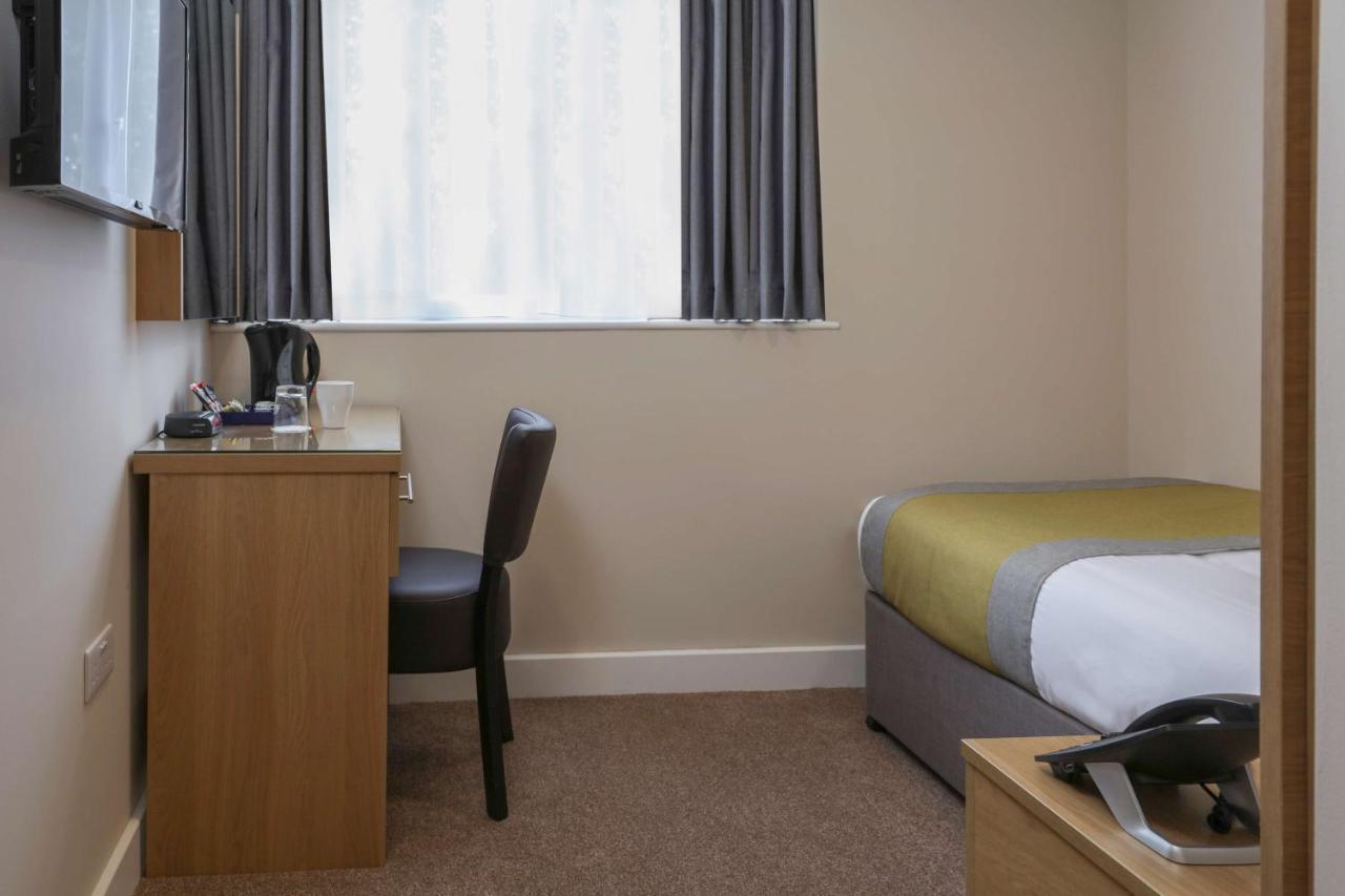 Best Western Northfields Ealing Hotel Лондон Екстер'єр фото