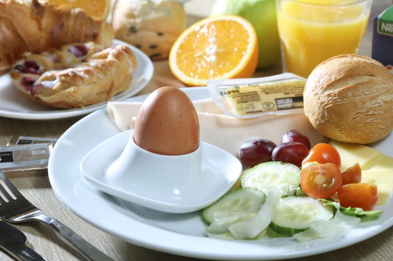 Best Western Northfields Ealing Hotel Лондон Екстер'єр фото
