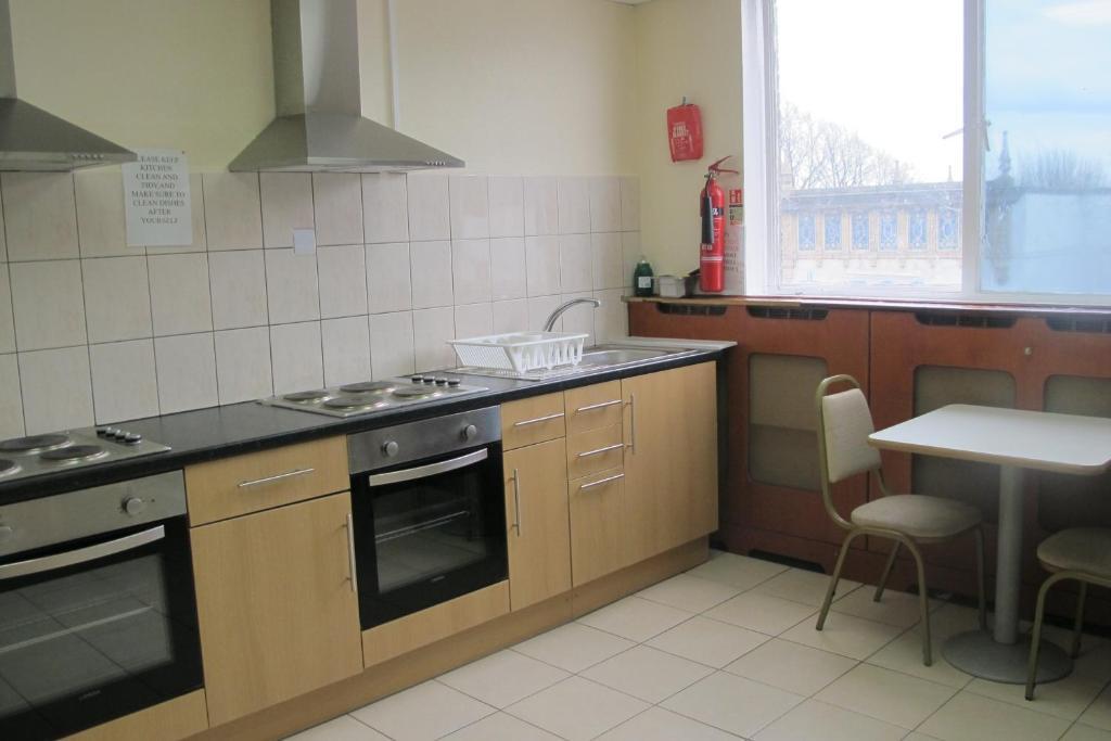 Best Western Northfields Ealing Hotel Лондон Екстер'єр фото