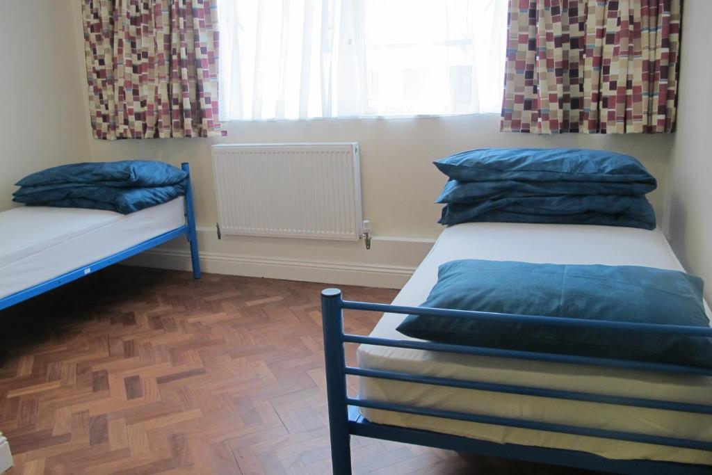 Best Western Northfields Ealing Hotel Лондон Екстер'єр фото